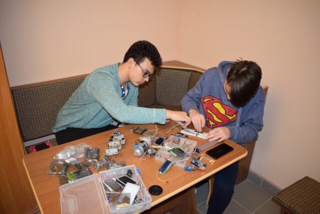 Testam diverse componente